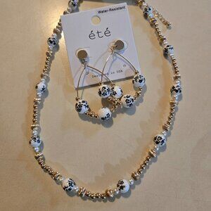 ETE black/white floral bead necklace with coordinating earrings